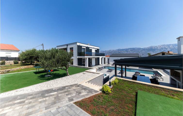 Ferienhaus für 8 Personen, mit Garten und Pool sowie Sauna und Terrasse in Razanac - 2