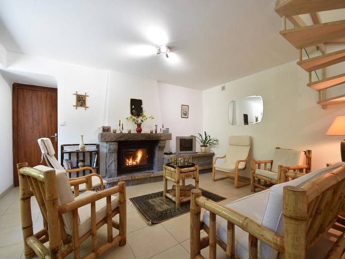 Location de vacances pour 8 personnes, avec terrasse et jardin à Yvias - 2