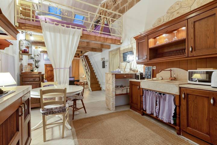 Hel lägenhet, Amethyst in Old Town! Romantic near the sea!  Alghero true feeling! with Wi-Fi in Alghero Vecchia, Alghero