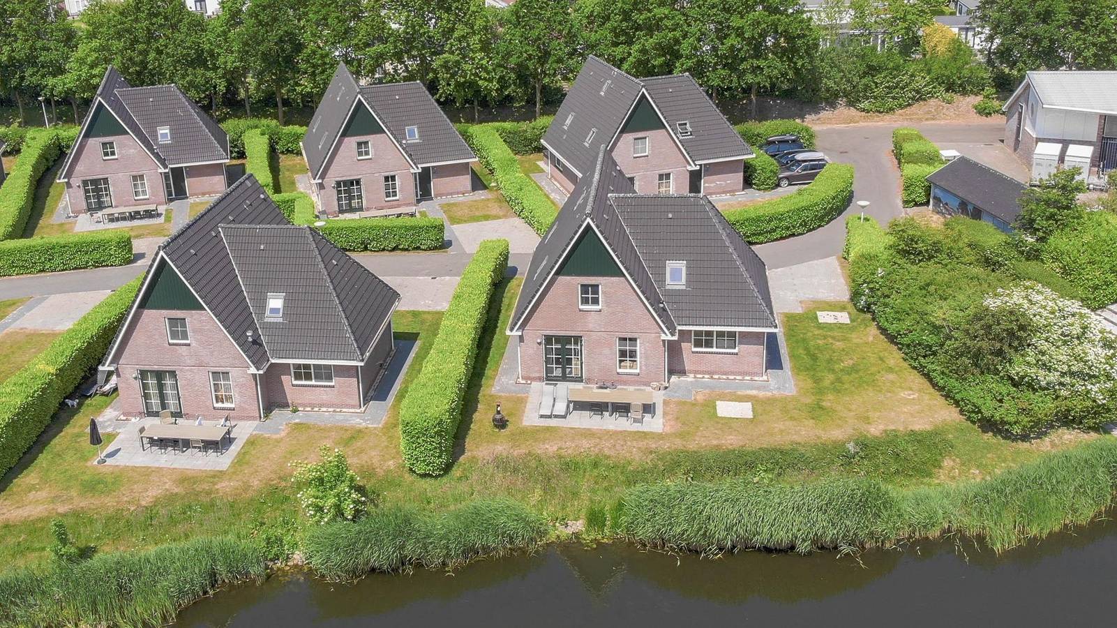 Beach Resort Makkum — Beachvilla Royaal mit Sauna – 10 Personen in Makkum, Ijsselmeer