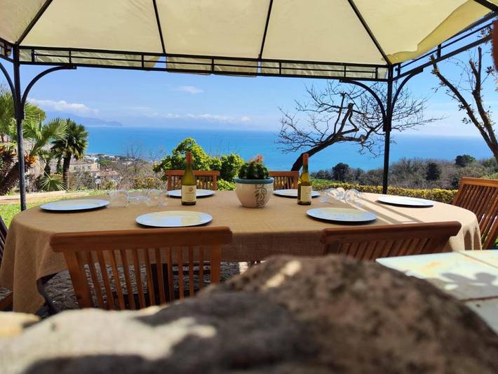 Location de vacances pour 6 personnes, avec vue et jardin à San Felice Circeo - 2