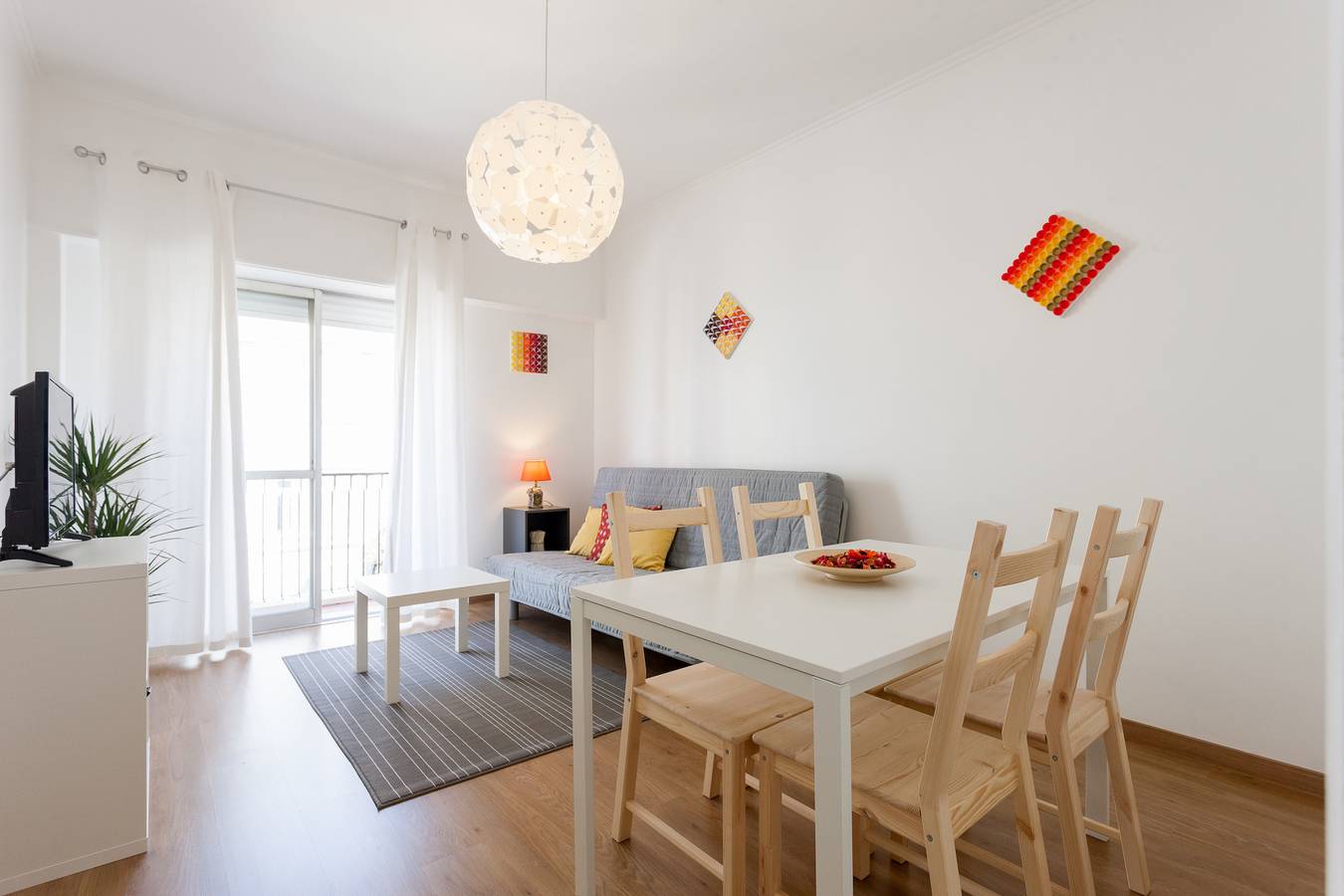 Ganze Wohnung, Ferienwohnung für 4 Personen mit Balkon in Coração de Jesus, Lissabon