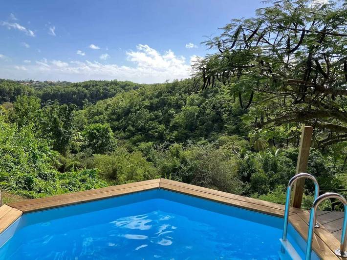 Chalet pour 2 personnes, avec balcon et piscine