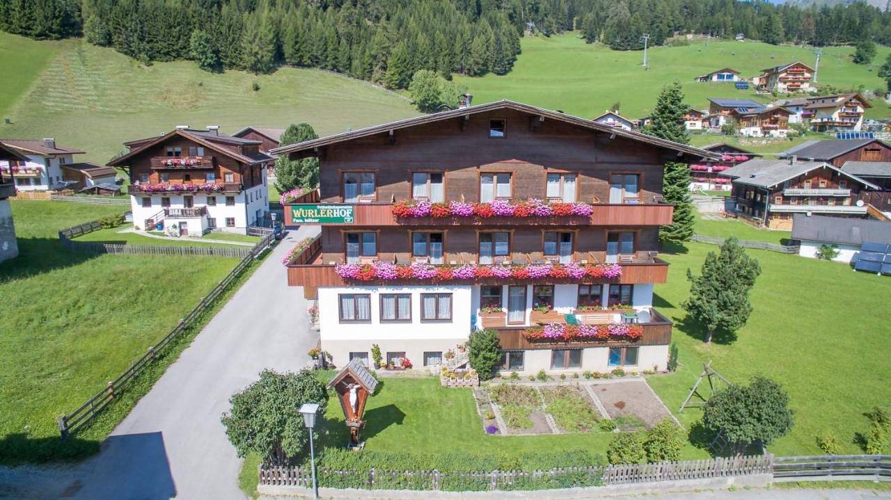 Double Room with Balcony in Kals am Großglockner, Bezirk Lienz