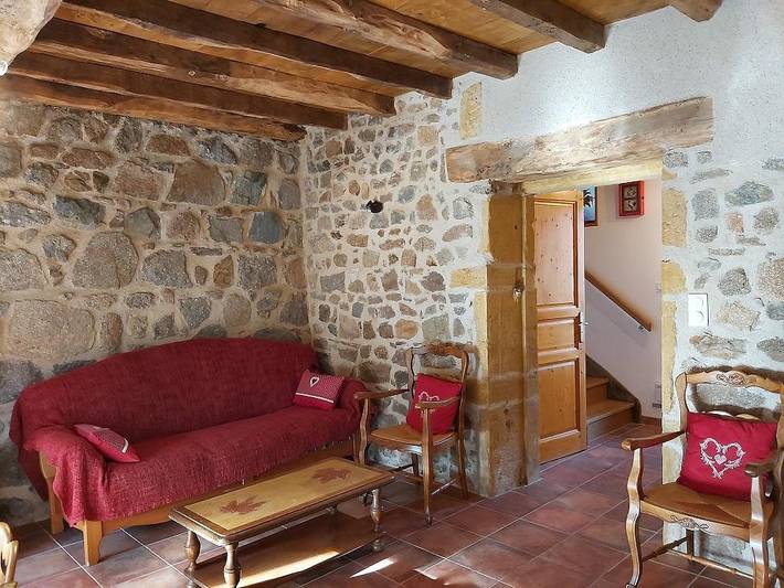 Gîte pour 6 personnes, avec terrasse à Montrottier - 4