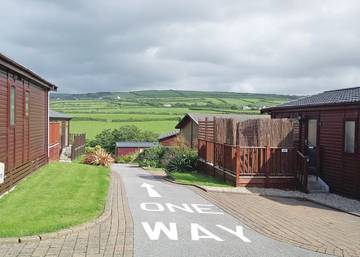 Chalet for 4 People in Cornwall, South West England, Photo 2