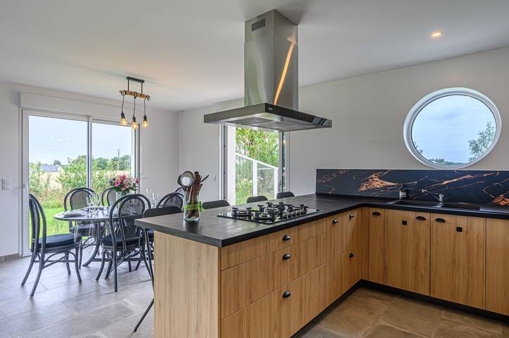 Location de vacances pour 8 personnes, avec terrasse et jardin dans Theix-Noyalo - 3