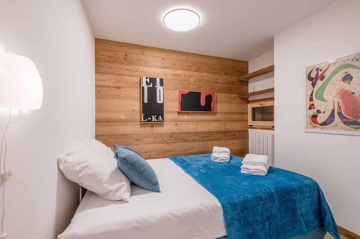 Gîte pour 4 personnes, avec terrasse dans Gare des Praz de Chamonix - 2