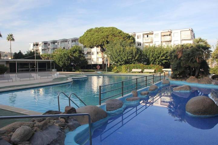 Ferienwohnung für 6 Personen, mit Garten und Pool sowie Terrasse - 1