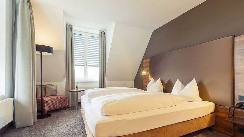 Altstadthotel Kneitinger - Einzelzimmer in Abensberg, Altmühltal