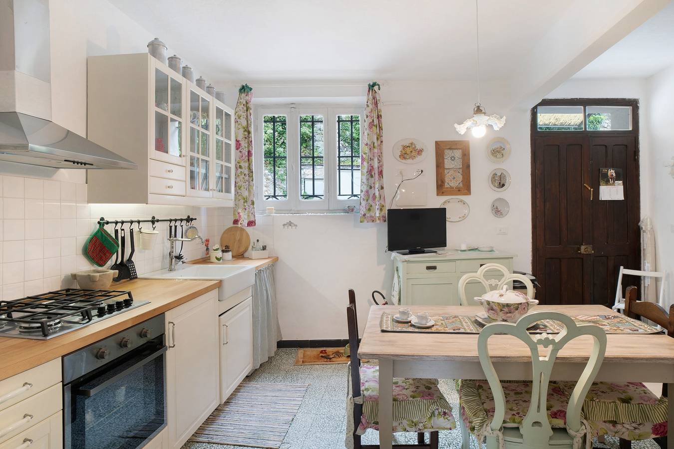 Appartamento intero, Appartamento 'Al Frantoio' con giardino privato in Castelvecchio di Rocca Barbena, Riviera di Ponente