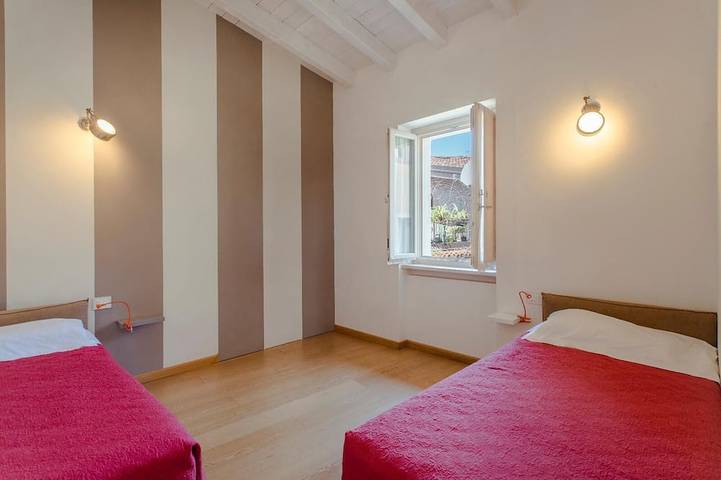 Ferienwohnung für 6 Personen, mit Terrasse in Gardone Riviera - 2
