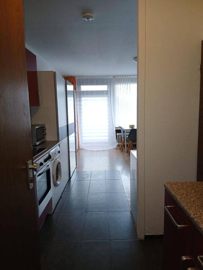 Ferienwohnung für 4 Personen, mit Balkon und Pool sowie Sauna und Ausblick