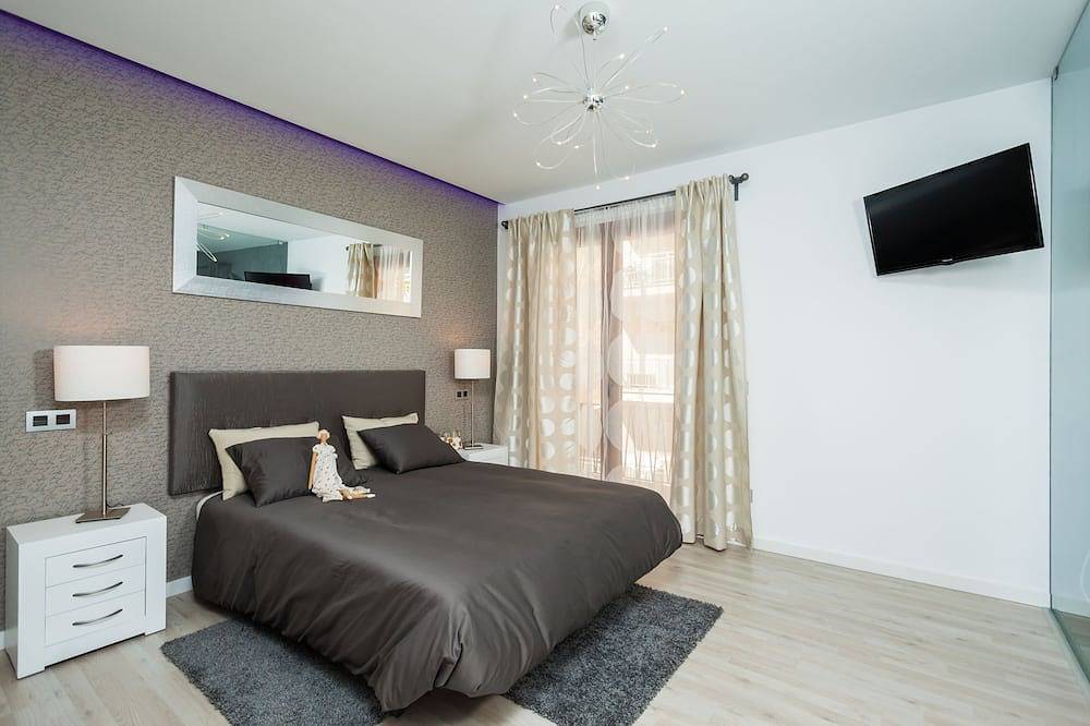 Entire apartment, Wonderful penthouse in the center of Cala Millor to 50 meters from the beach in Cala Millor, Son Servera