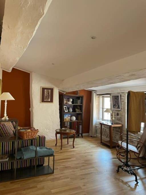 Four-Bedroom House in Tournus, Région de Mâcon