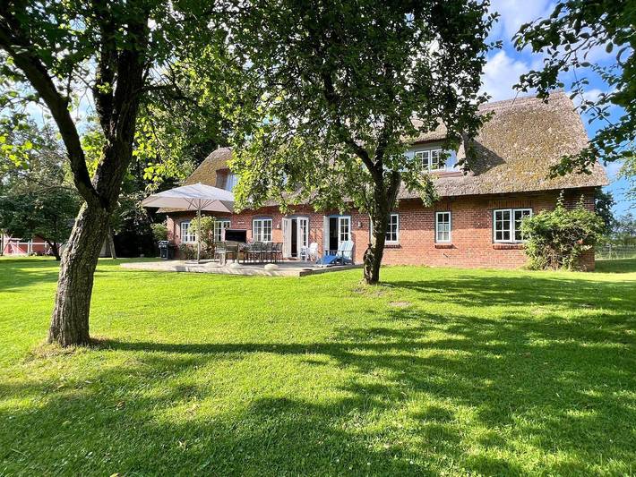 Ferienhaus für 9 Personen, mit Garten und Sauna