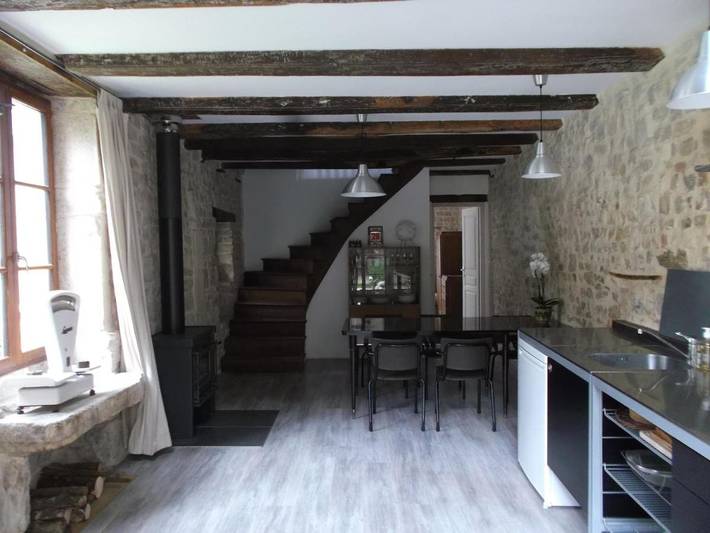 Location de vacances pour 5 personnes, avec jardin ainsi que piscine et terrasse, adapté aux familles à Melay - 3