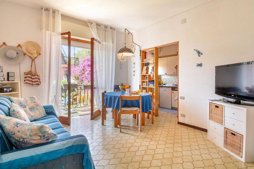 Apartamento entero, Apartamento frente a la playa in San Bartolomeo al Mare (City), San Bartolomeo al Mare