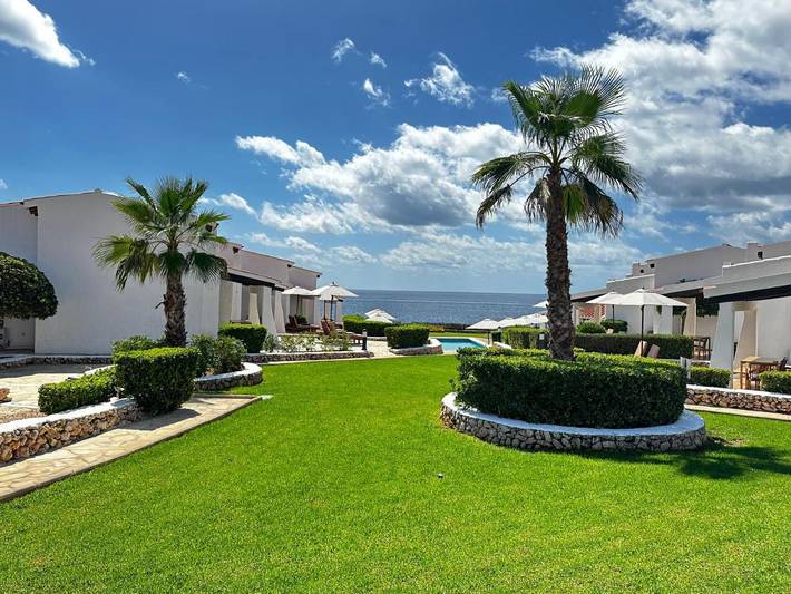 Location de vacances pour 8 personnes, avec jardin et vue ainsi que piscine et balcon à Binibeca - 3