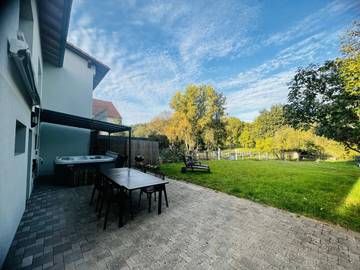 Gîte pour 6 personnes, avec jacuzzi ainsi que jardin et terrasse à Bitsch