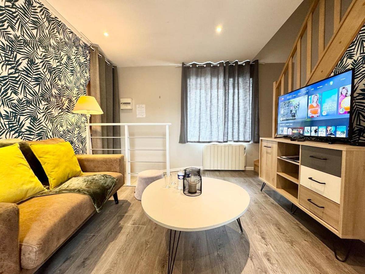 Appartement entier, One-Bedroom Apartment in Marck, Région de Calais
