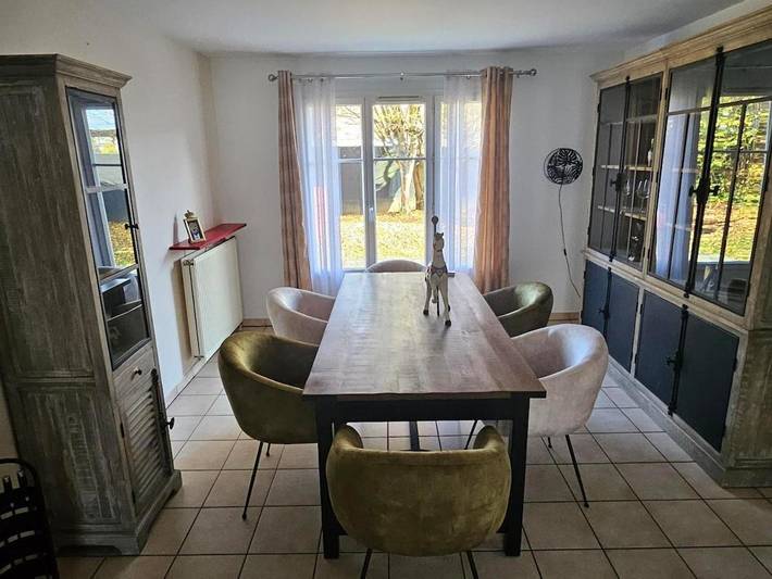Location de vacances pour 8 personnes, avec Terrasse ainsi que Jardin et Vue à Villepreux - 4