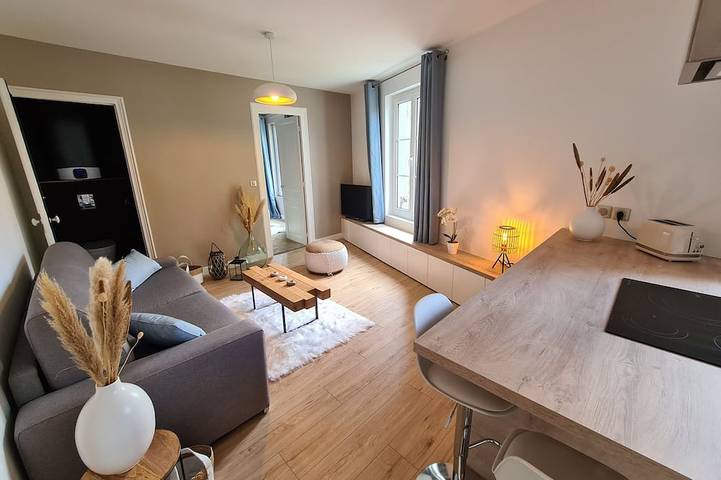 Ganze Wohnung, Apartment-Superior-Balkon-Ensuite mit Dusche in Vernon (Normandie), Évreux und Umgebung