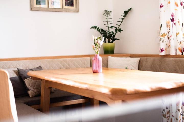 Gästehaus für 6 Personen, mit Terrasse und Garten in Haus