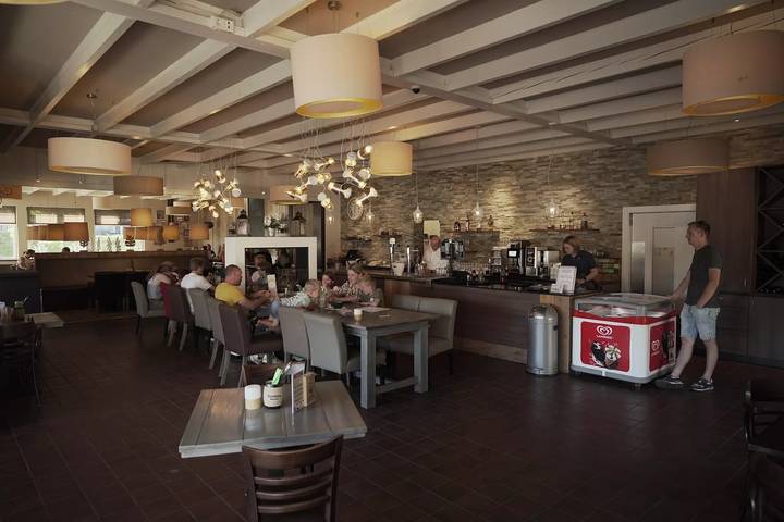 Mobilheim | Comfort | 2 Zi. | 4/6 pers. | Ãœberdachte Terrasse | A/C in Saarburg, Landkreis Trier-Saarburg