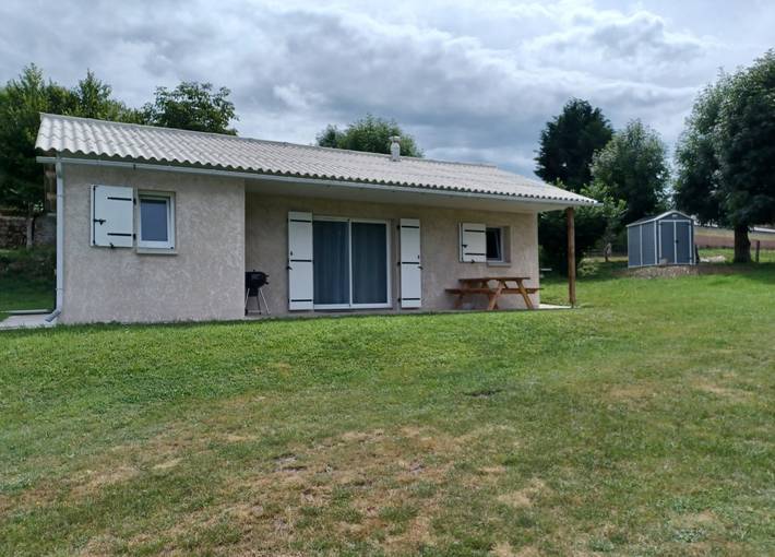 Gîte pour 2 personnes, avec terrasse dans le Cantal - 2