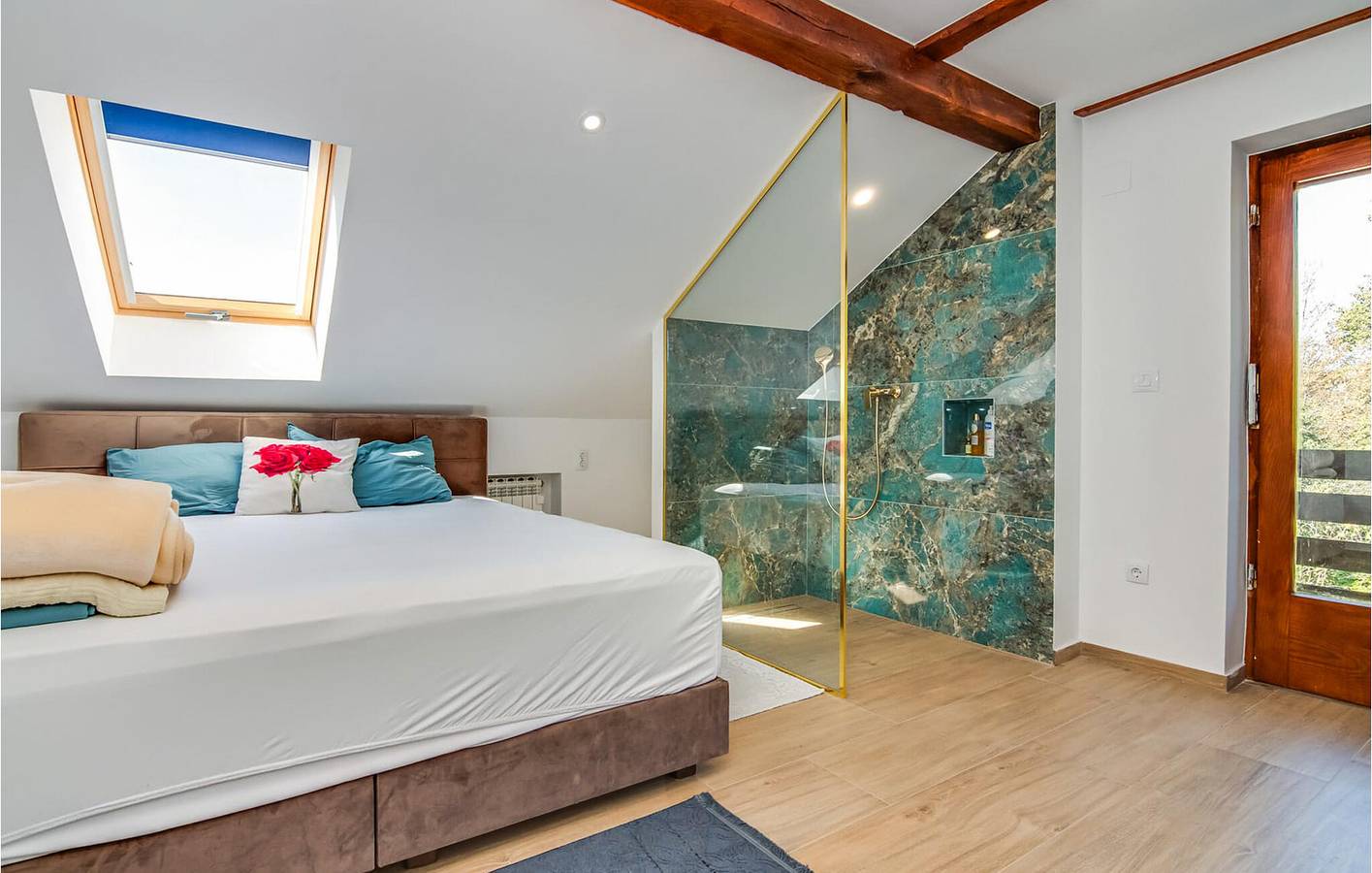 Charmante Ferienwohnung: 900 m zum Strand, WLAN, Terrasse und Parkplatz inklusive in Zagreb und Umgebung