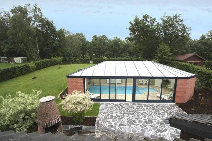 Maison de vacances pour 18 personnes, avec Terrasse ainsi que Piscine et Sauna à Waimes