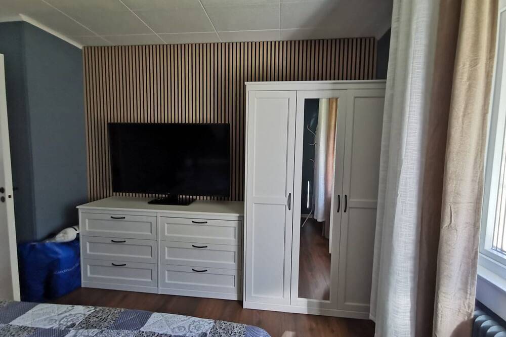 Villa Orreforshult – Ferienhaus mit eigenem Weiher & Kamin bei Orrefors in Orrefors, Nybro und Umgebung