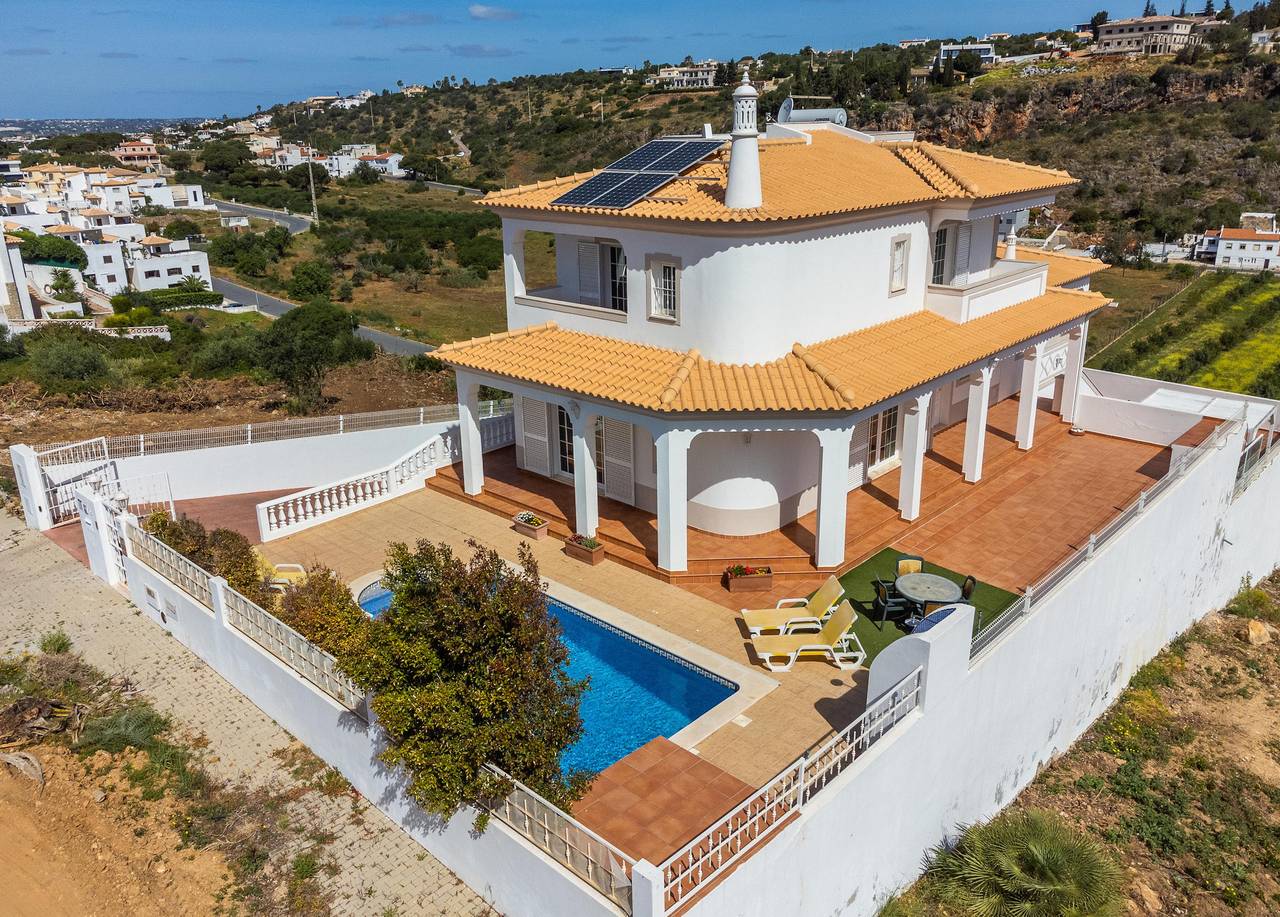 Villa for 8 people with balcony in Albufeira, Faro District