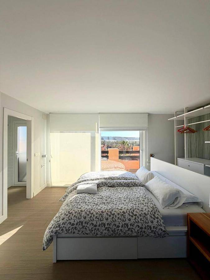 Apartamento de vacaciones para 4 personas, con piscina además de jardín y vistas - 1