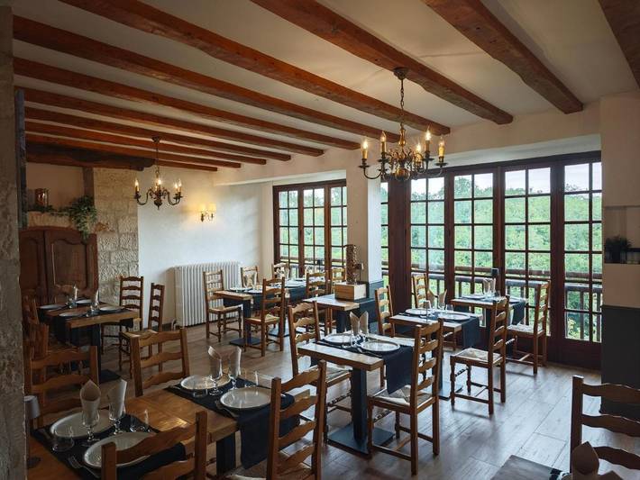 Hôtel pour 2 personnes, avec Terrasse et Piscine à Carennac - 2