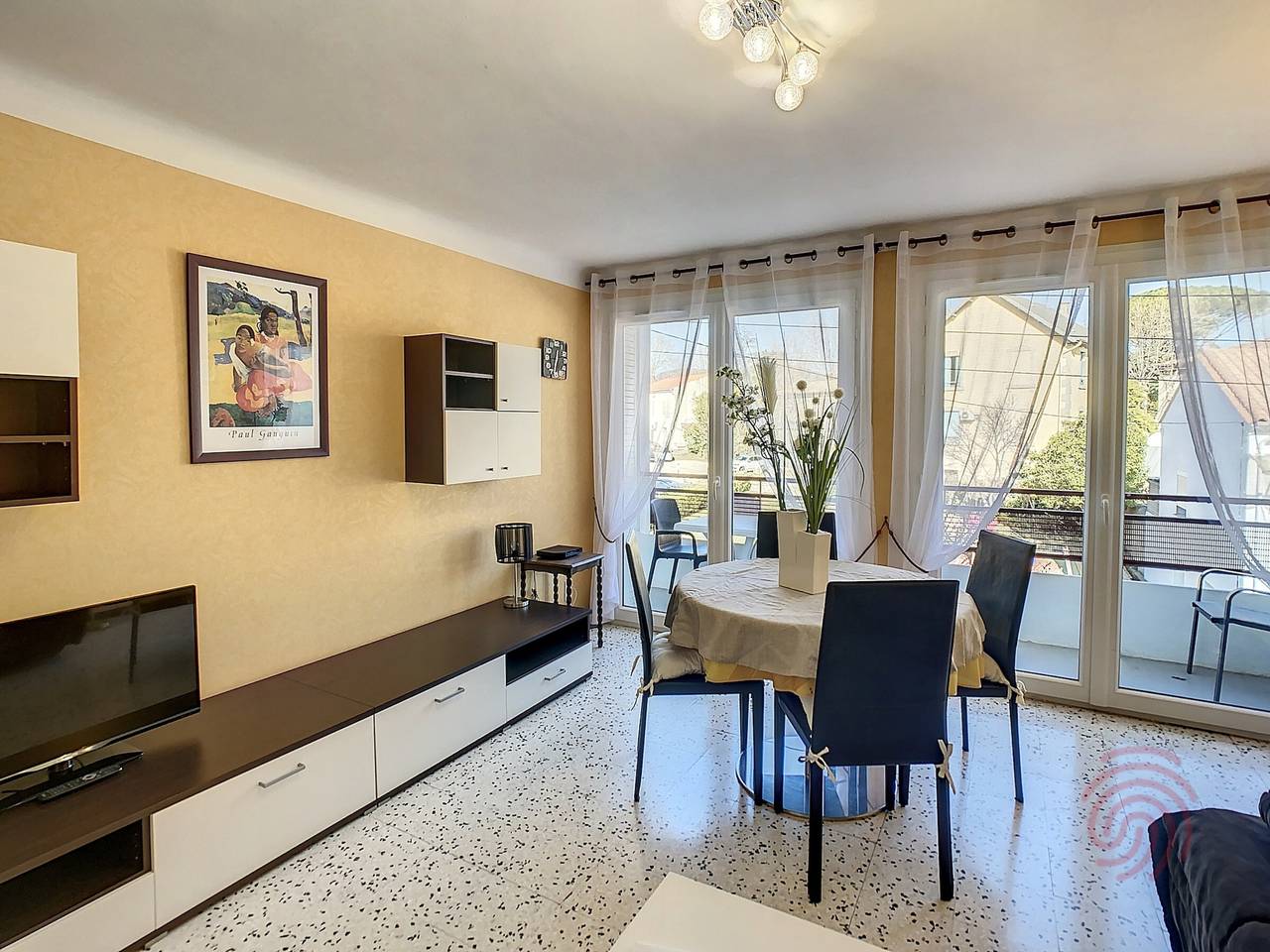 Appartement entier, Appartement F2 moderne à Lamalou-les-Bains, proche thermes, balcon, Wi-Fi, animaux acceptés in Lamalou-les-Bains, Région de Béziers