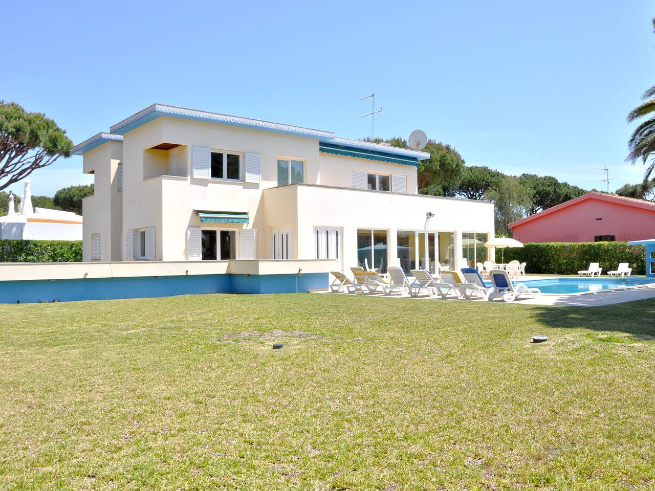 Villa in Vilamoura mit Pool und Grill in Vilamoura, Quarteira