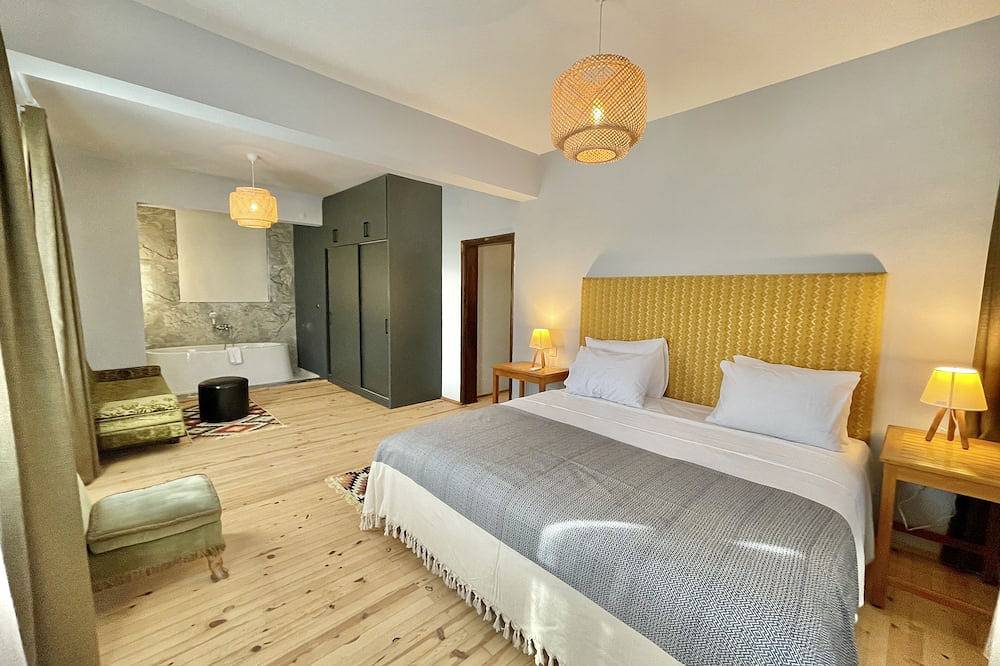 Villa Babylon - 5* Luxury Villa, Heated Pool, Whirlpool, Bbq Terrace, Wifi. in Fethiye, Muğla Province