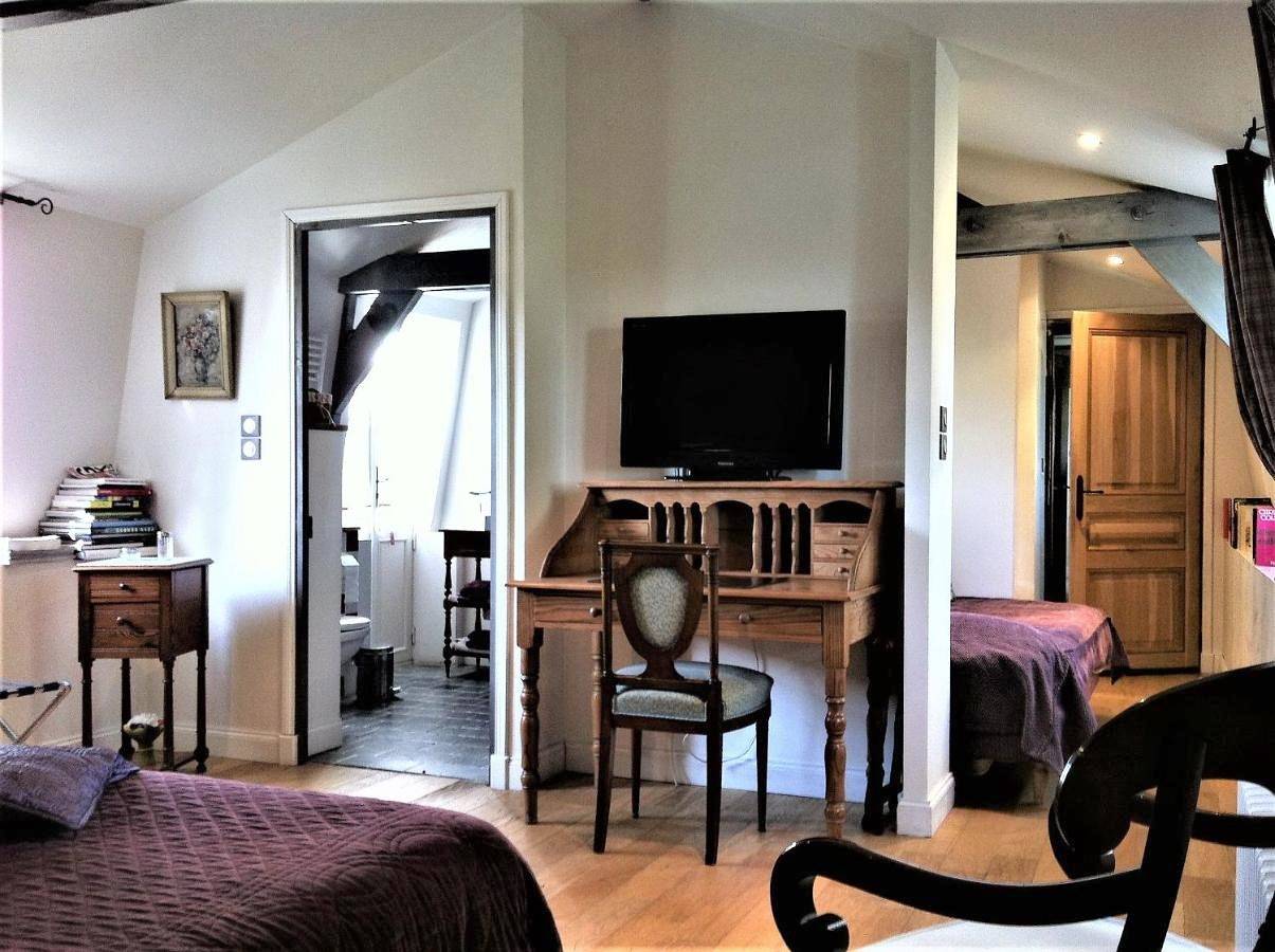 Deluxe Double Room with Shower-Figuier in Berville-sur-Mer, Région de Bernay