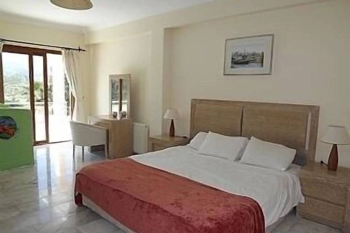 Bungalow für 10 Personen, mit Garten und Whirlpool auf Zypern - 4