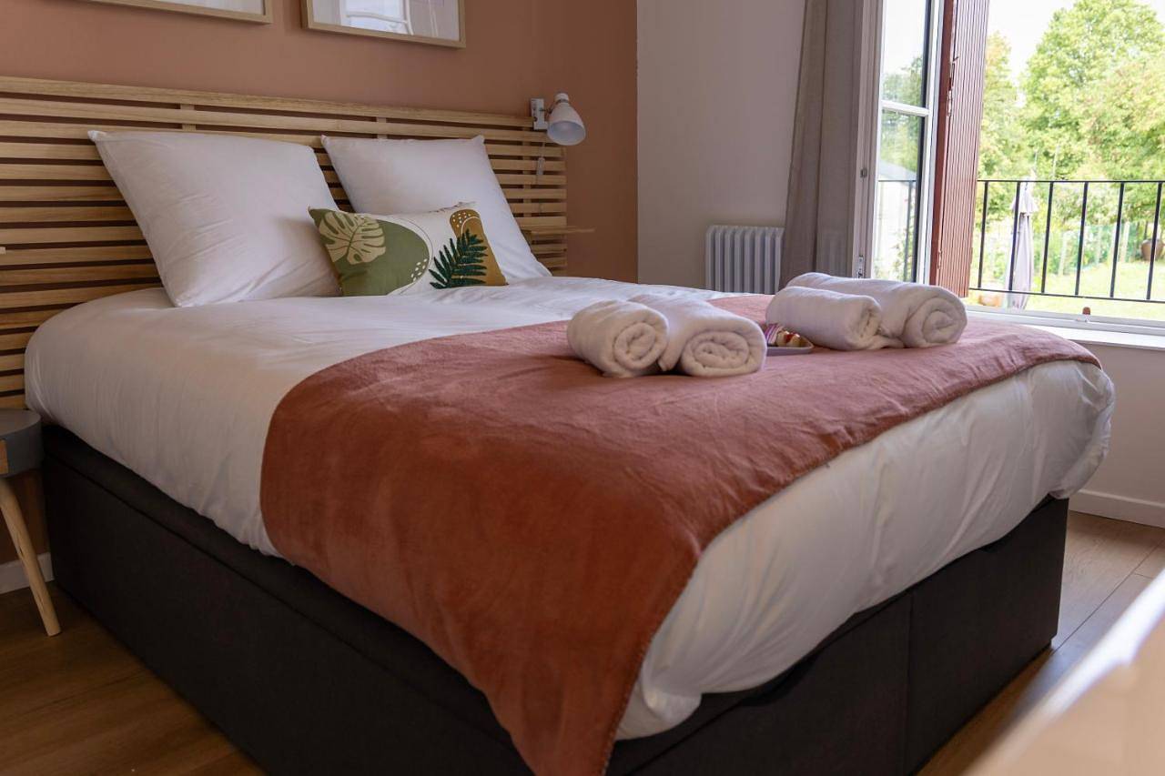 Maison L'Escale, proche des bords de Loire, 6 chambres avec sdb privée, jardin & terrasse in Blois, Région de Blois