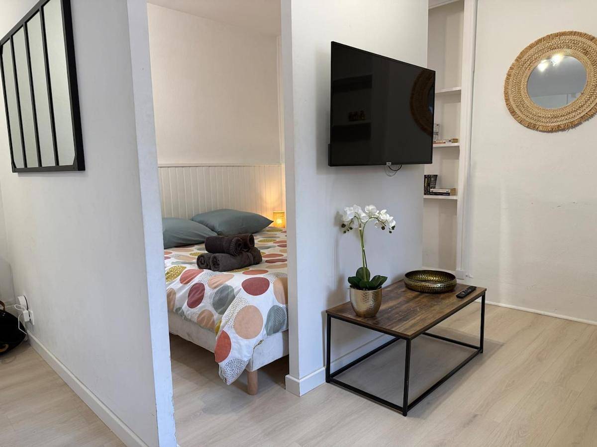 Appartement entier, Sweet Home : Votre havre de paix au cœur d'épernon in Épernon, Région de Chartres