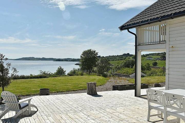 Ferienhaus für 10 Personen, mit Sauna und Balkon in Fræna