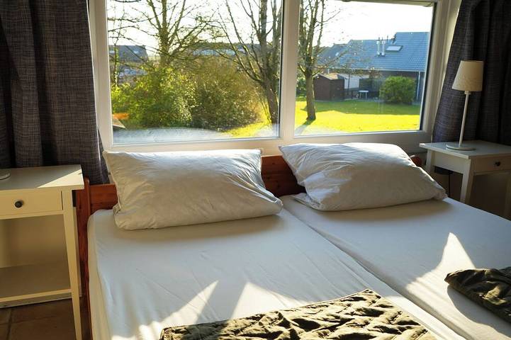 Ferienhaus für 6 Personen, mit Terrasse und Garten in Bruinisse