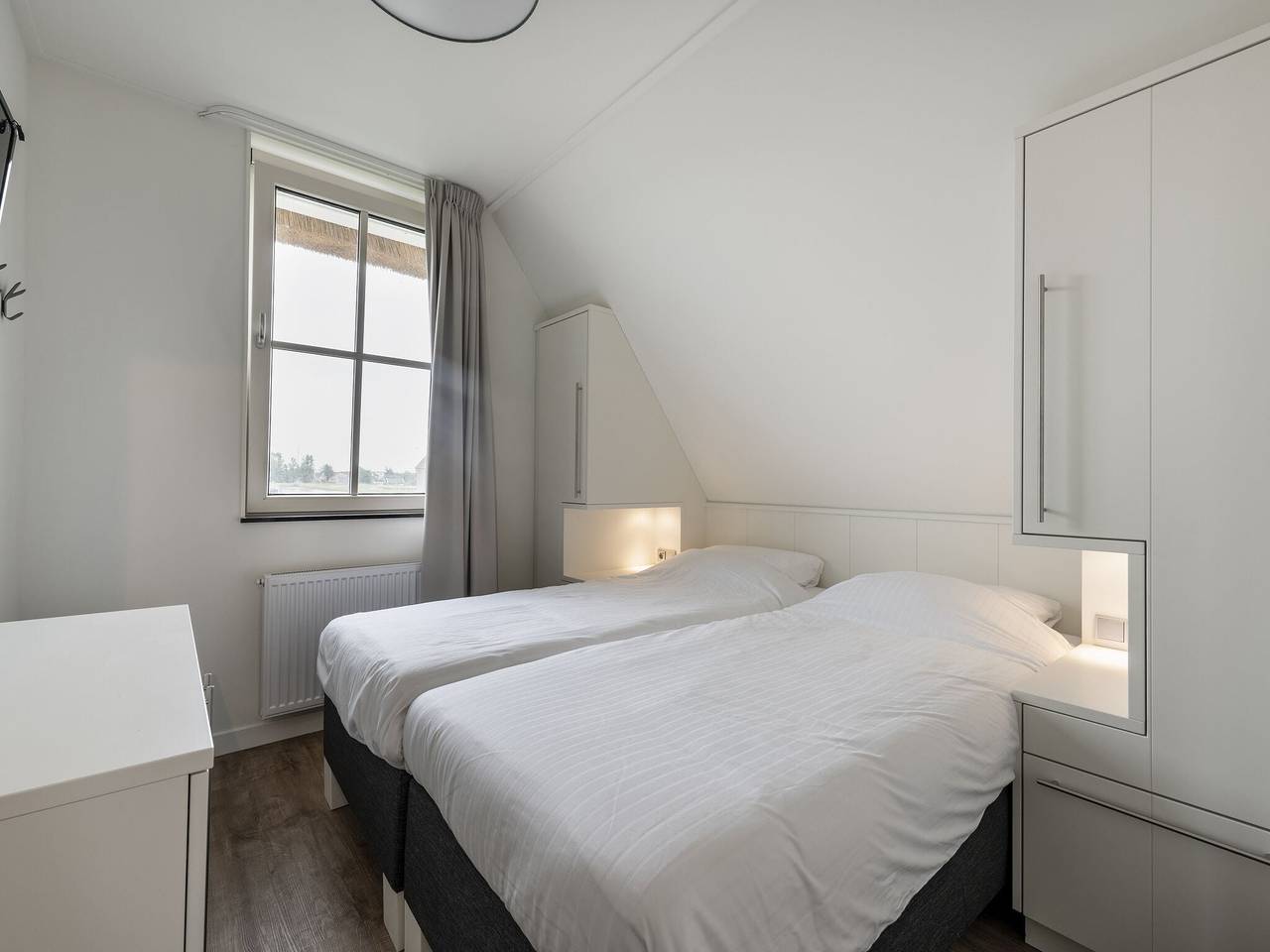 Villa in Tjeukemeer mit Sauna in Delfstrahuizen, Friesland