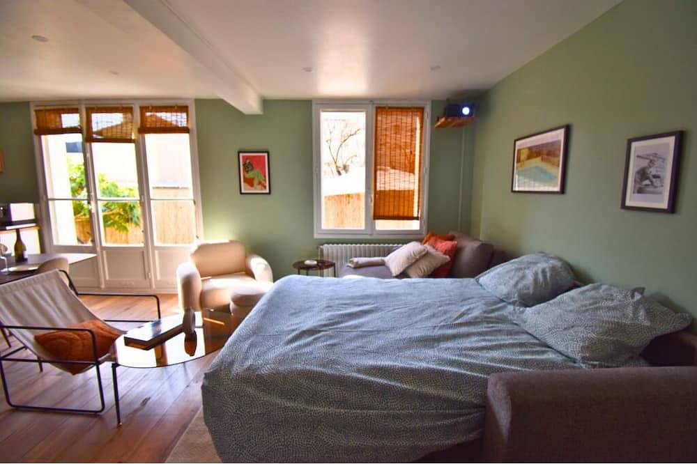 Entire apartment, Parisian charm: Sauna & Garden in Aubervilliers, Seine-Saint-Denis