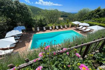 Agriturismo per 28 Persone in Spoleto, Provincia di Terni, Foto 1