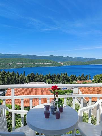 Gîte pour 5 personnes, avec balcon/terrasse et balcon dans Neum