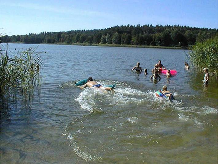 Ganze Ferienwohnung, Finnhaussiedlung Am Garder See - 2. Ferienhaus in Garden (Lohmen), Lohmen